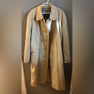 Burberry men classsic Tan Trench Coat with Plaid Lining nova check‎ interior